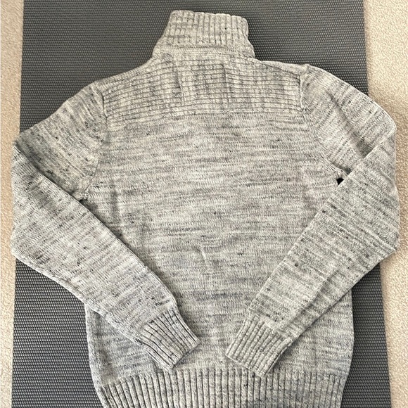 H& M Sweater - Picture 3 of 3